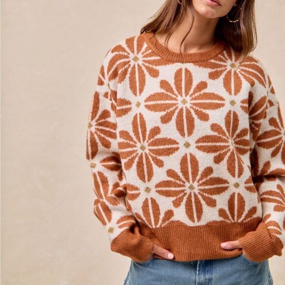 🎁25% Off Bundles🎁  Cozy Fall Floral Long Sleeve Sweater Camel sz Medium [6-8] - Picture 5 of 9